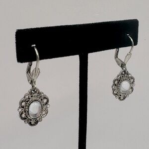 VINTAGE Silver-Tone Glass Cameo Dangle Earrings